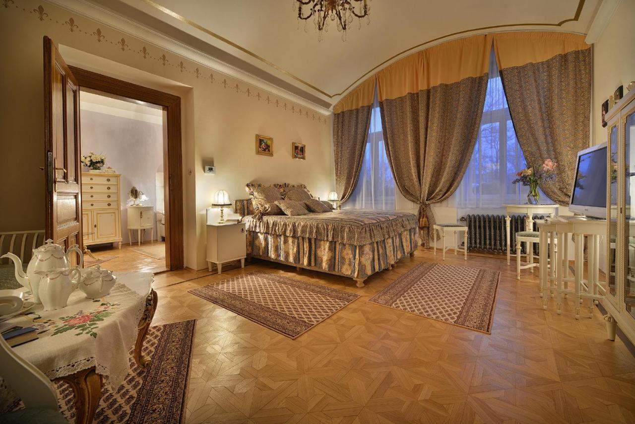 Apartman Dalia Janackovo Nabrezi Prága Kültér fotó