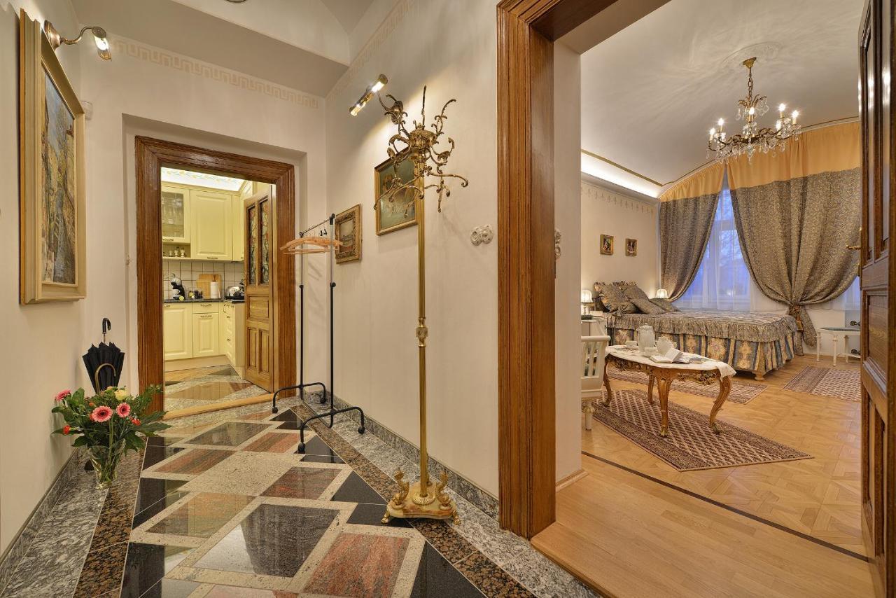 Apartman Dalia Janackovo Nabrezi Prága Kültér fotó