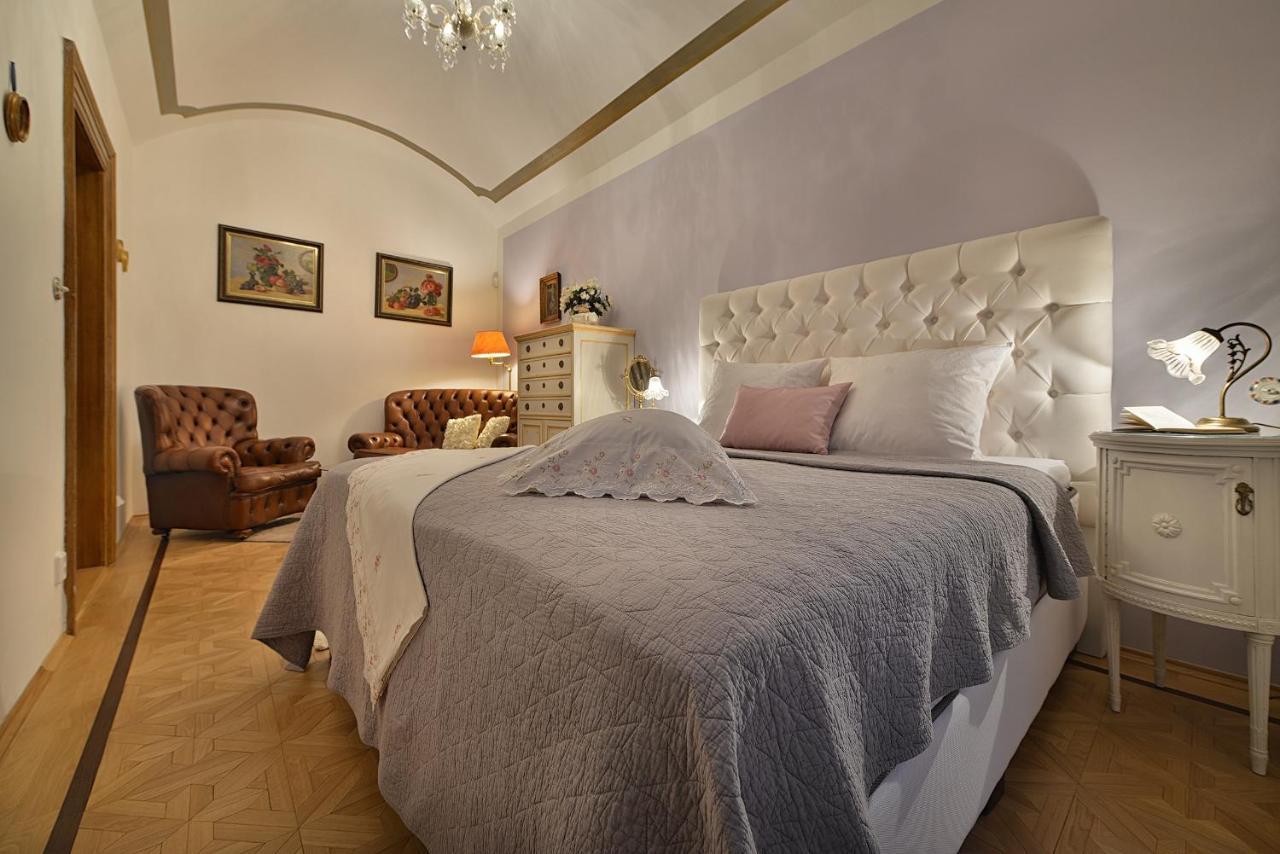 Apartman Dalia Janackovo Nabrezi Prága Kültér fotó